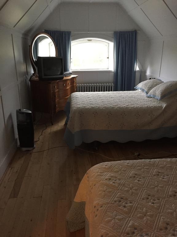 Le Petit Château Montebello B&B Chambre photo