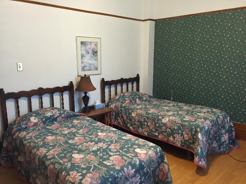Le Petit Château Montebello B&B Chambre photo