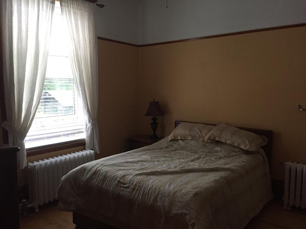 Le Petit Château Montebello B&B Chambre photo