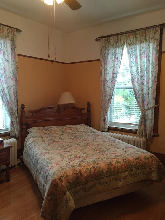 Le Petit Château Montebello B&B Chambre photo
